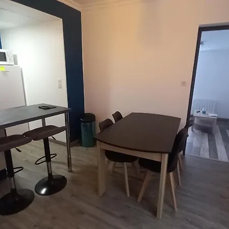 Saint-flour appartement au cœur de la ville Extérieur photo